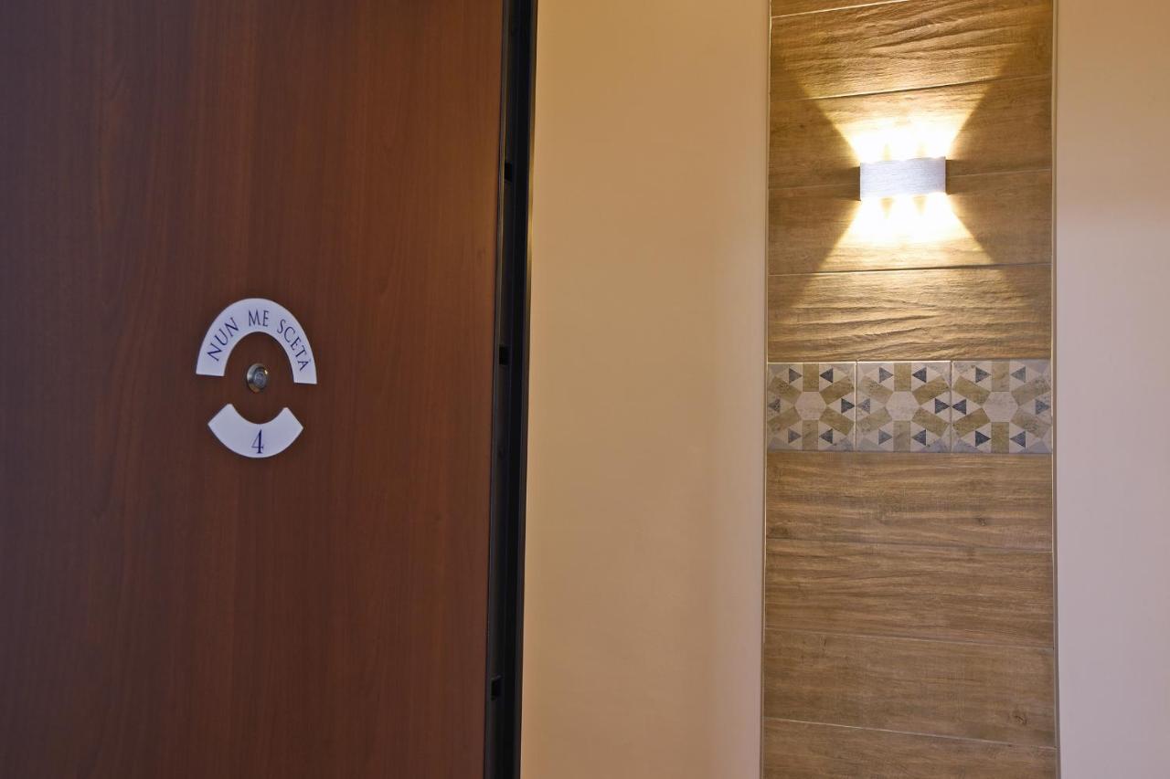 La Dimora Luca Giordano Bed & Breakfast Naples Exterior photo